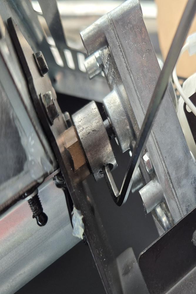 Pelletmotor van pelletkachel demonteren
